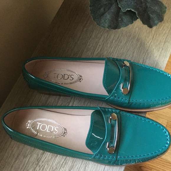 Tod's Shoes - New Tod's Gommino Women's Loafers